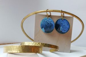 Les mains bleues, créatrice bijoux en métal