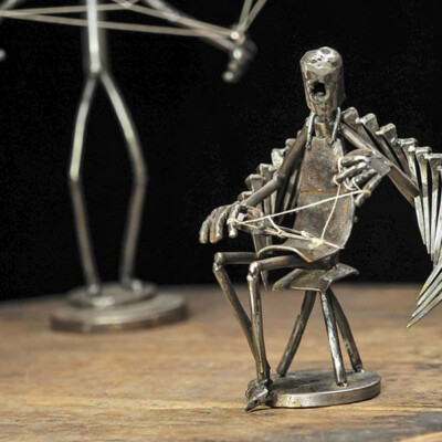 Mouche, artiste métallière Mouche, artiste métallière